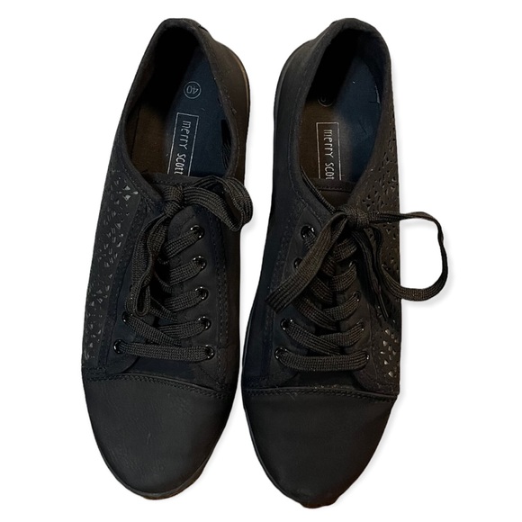 Merry Scott sneakers/casual shoes - Picture 2 of 5